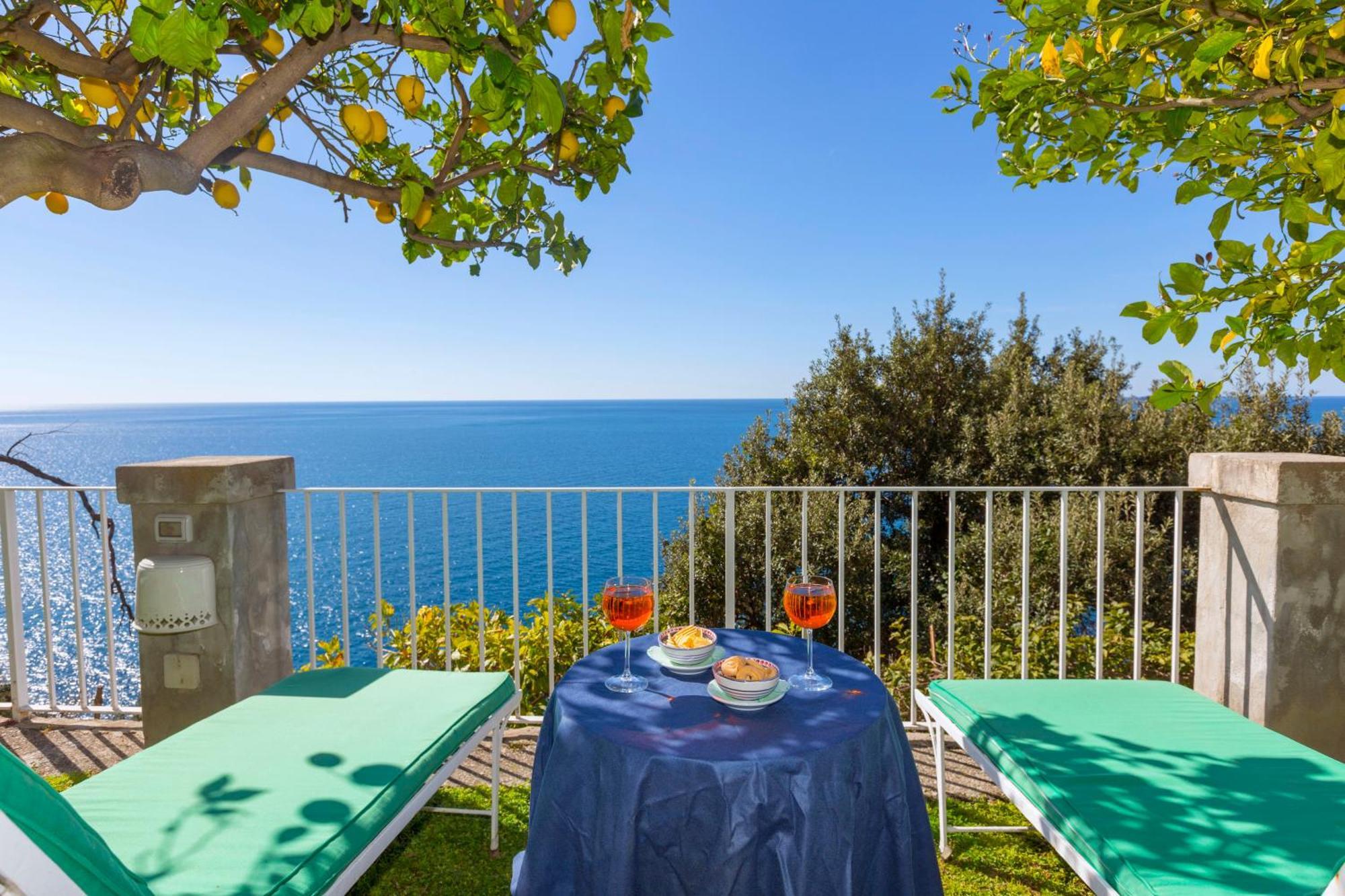 La Maliosa D' Arienzo Bed & Breakfast 3*